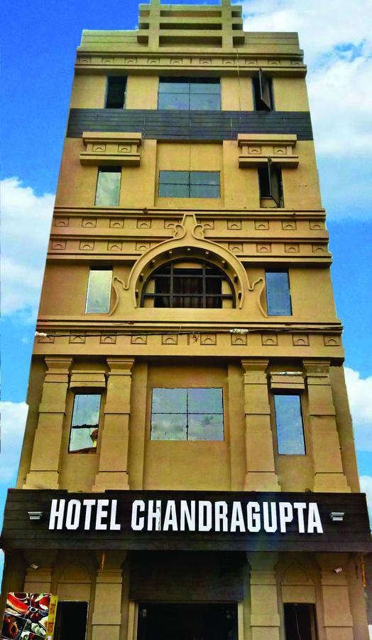 Hotel Chandragupta Ujjain Exteriör bild